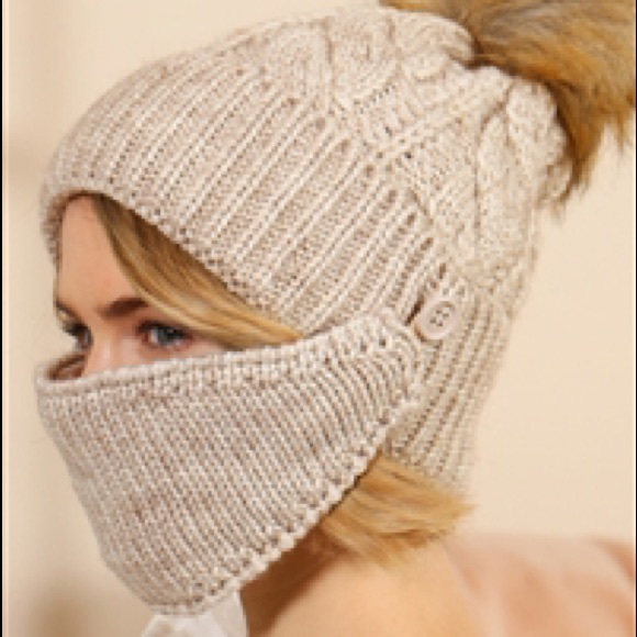 Accessories - Beanie and mask set in Cream NWT